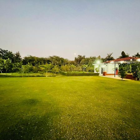 Anantam Aravali Villa Gurgaon Exterior foto