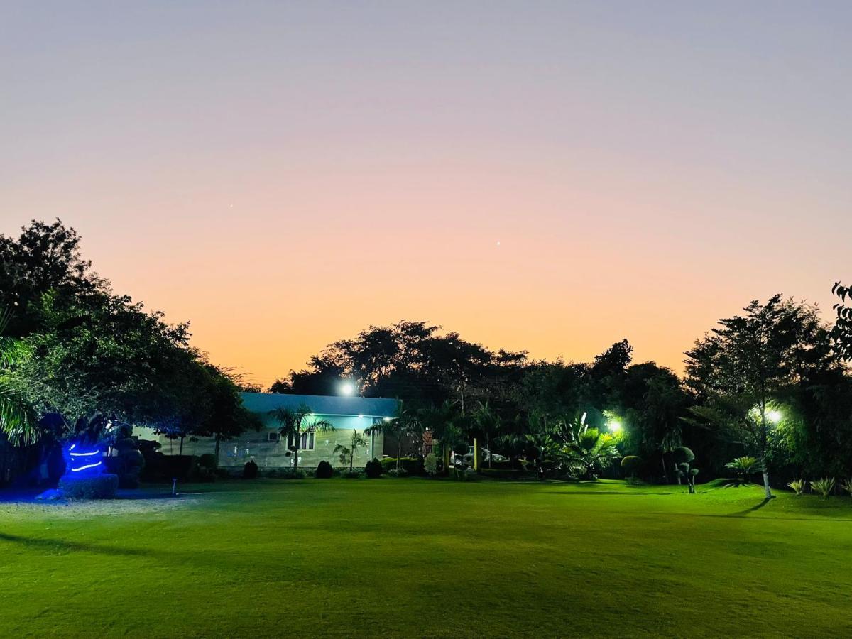 Anantam Aravali Villa Gurgaon Exterior foto